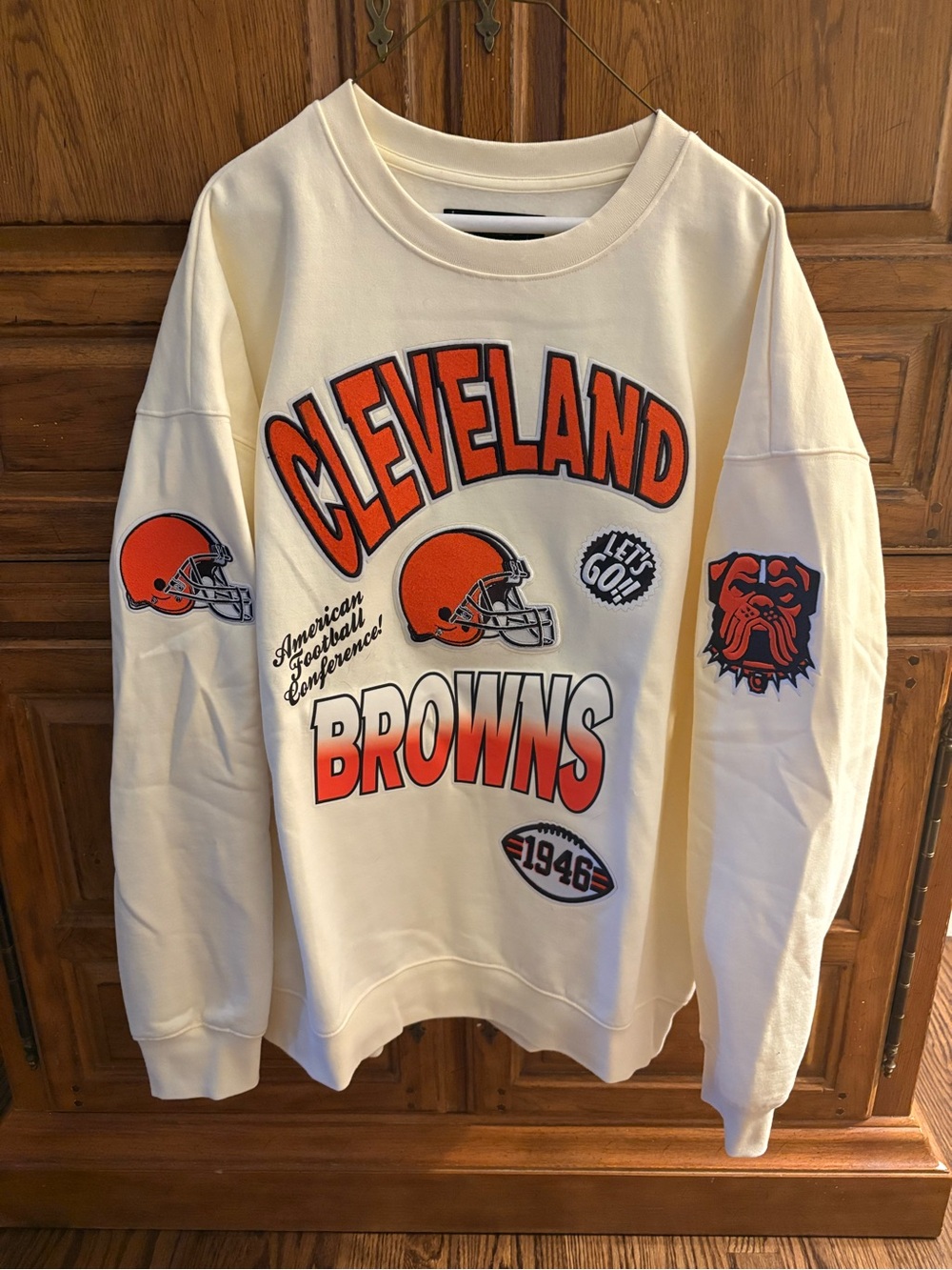 Cleveland Browns Crewneck Sweatshirt - Cream with Orange Graphics